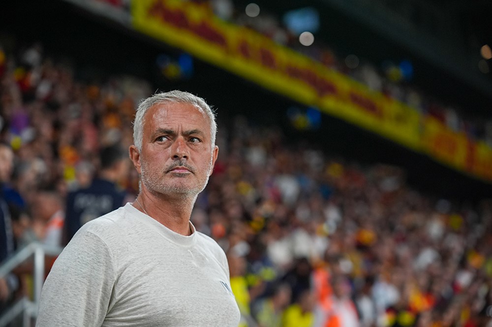 Jose Mourinhonu çətin qərar gözləyir