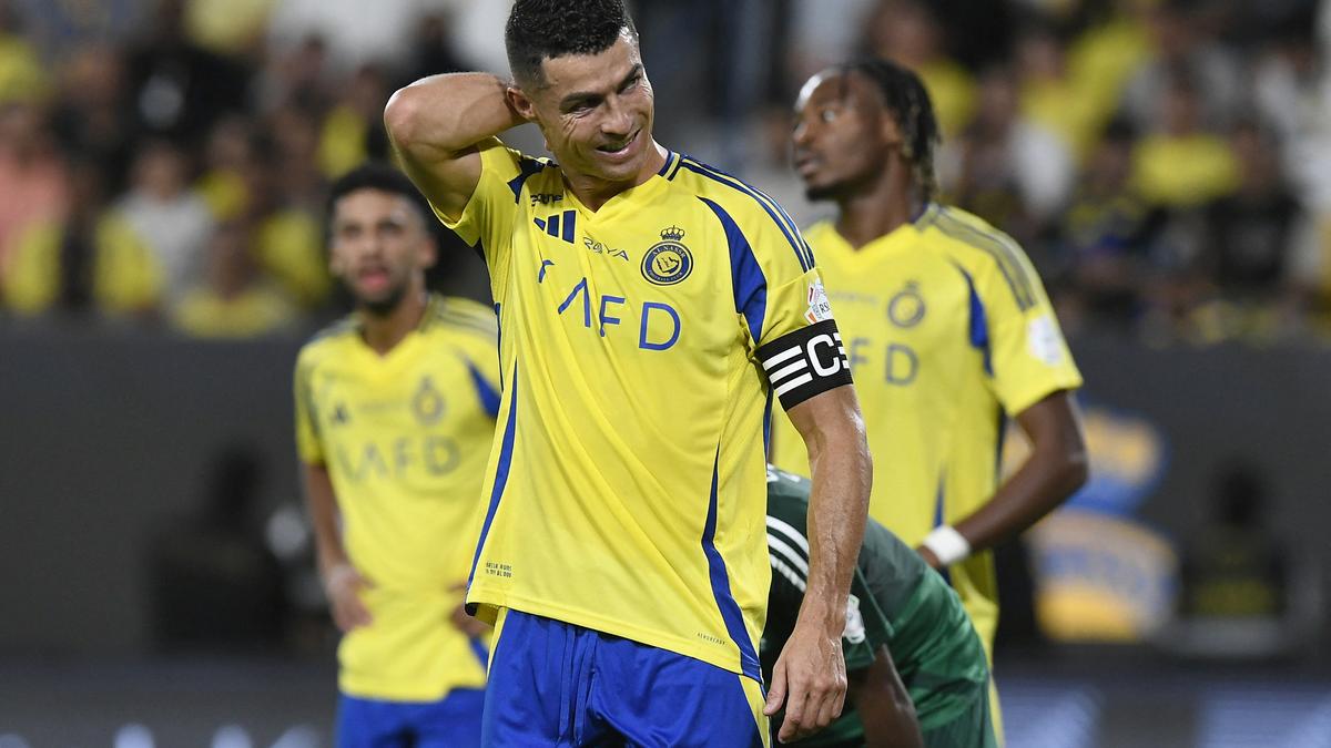 “Al-Nassr” Ronaldosuz ilk matçına çıxıb