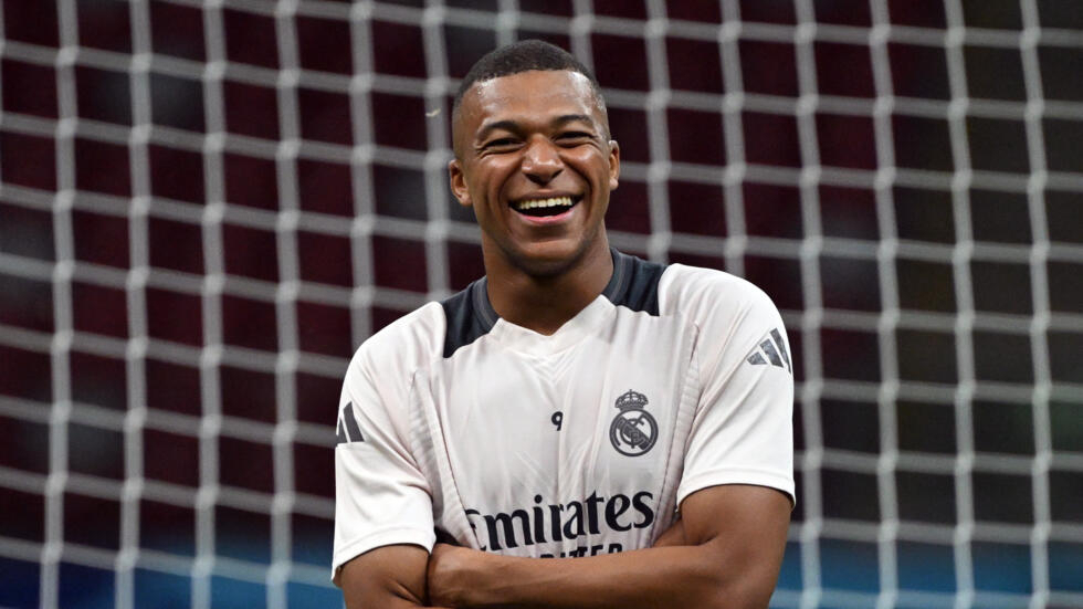 Kylian Mbappe: “Liverpoolun təklifini qəbul edib”