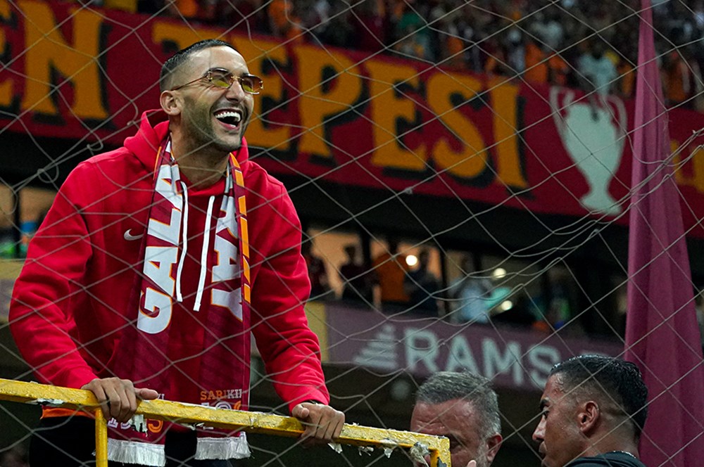 Hakim Ziyech üçün sürpriz transfer iddası ortaya atılıb